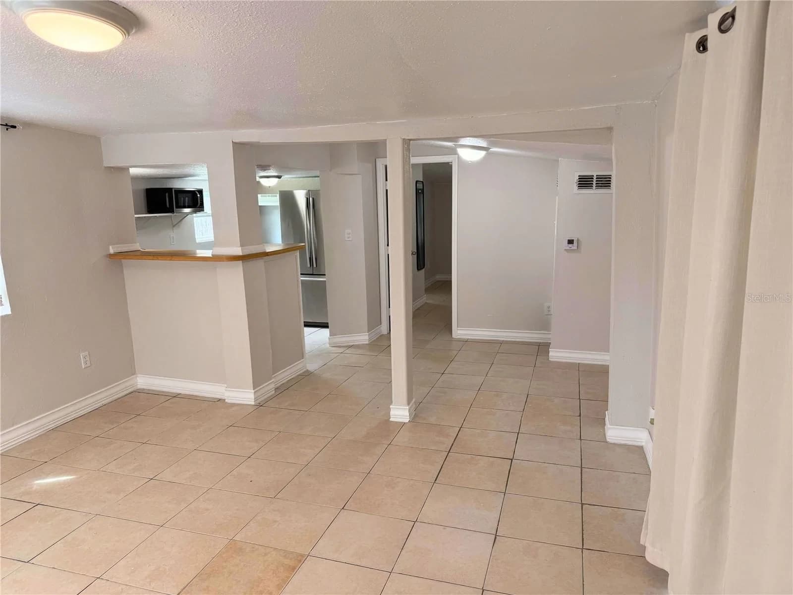 2602 SIDNEY Avenue 4
