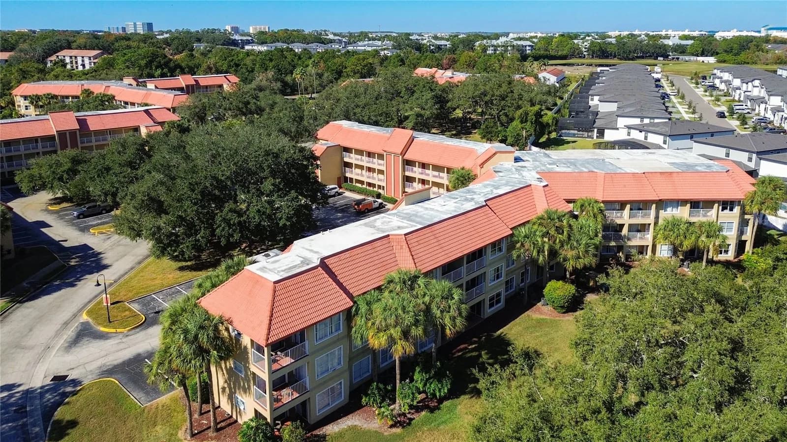6337 PARC CORNICHE Drive #2304, Orlando, FL 32821 3