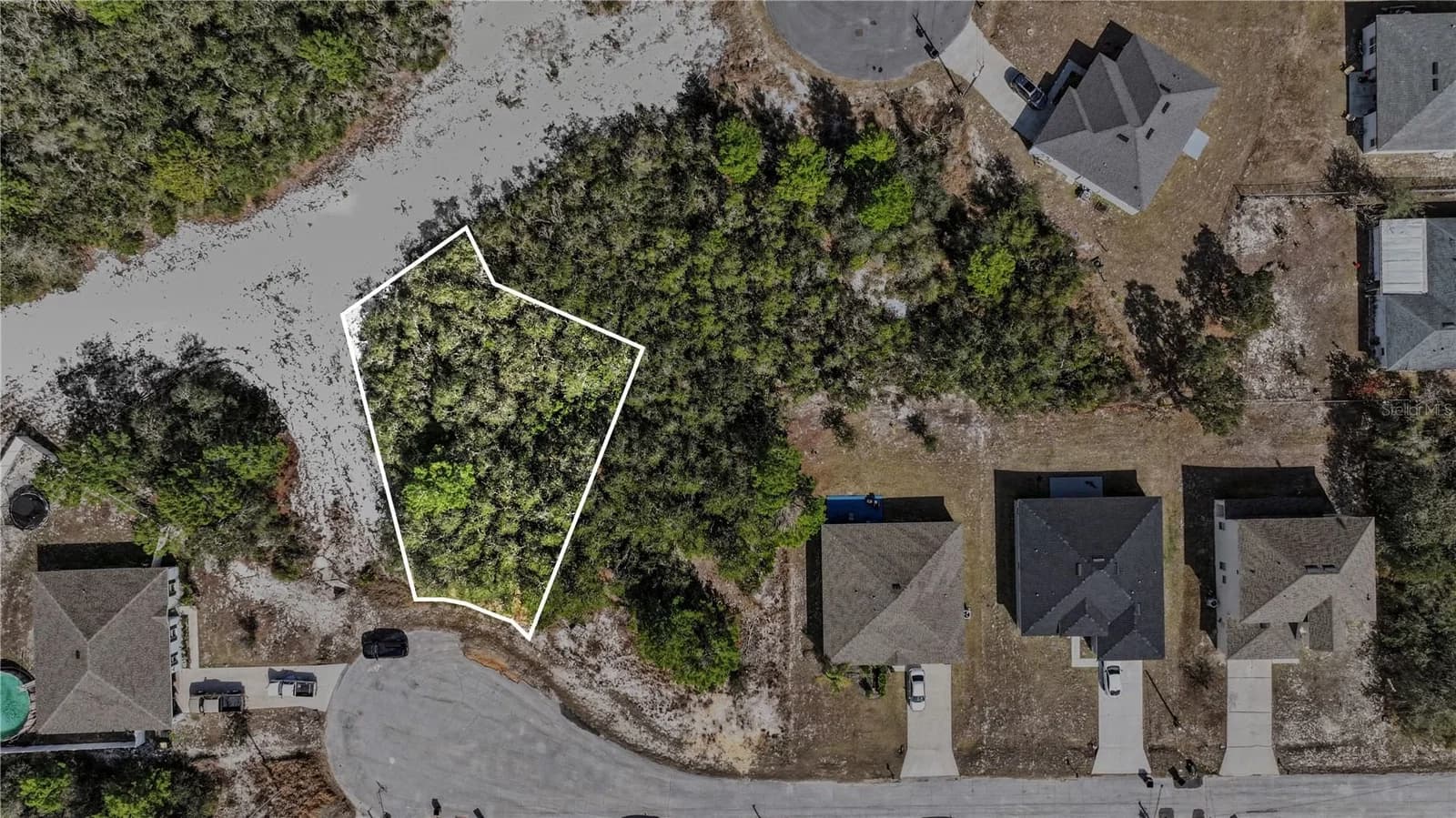 611 AMAZON, Poinciana, FL 34759
