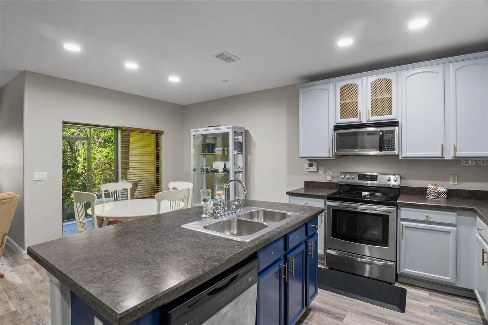 5986 TIVOLI GARDENS Boulevard 5