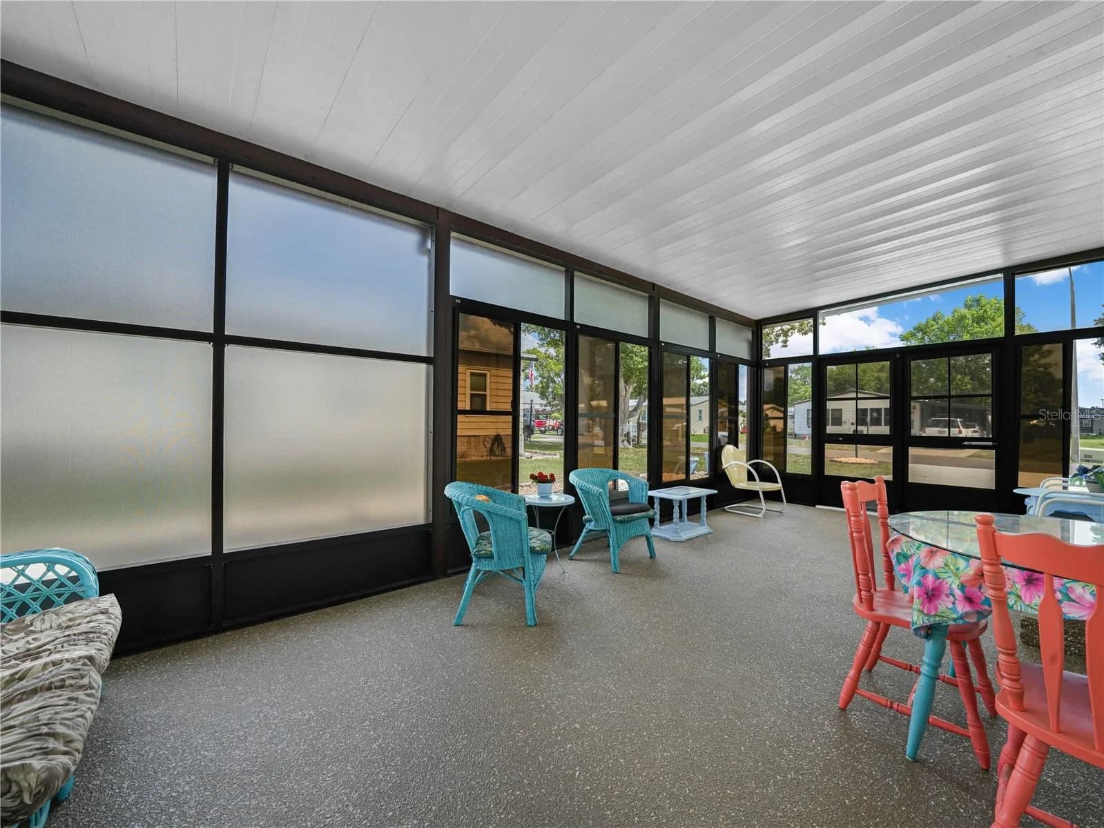 124 KENSINGTON PARK 2