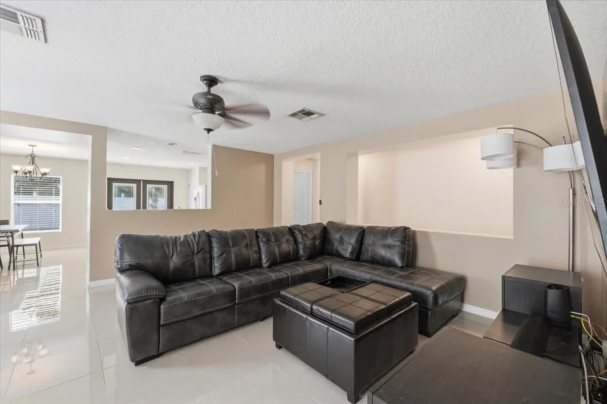 14852 PELLICER Drive, Orlando, FL 32828 3