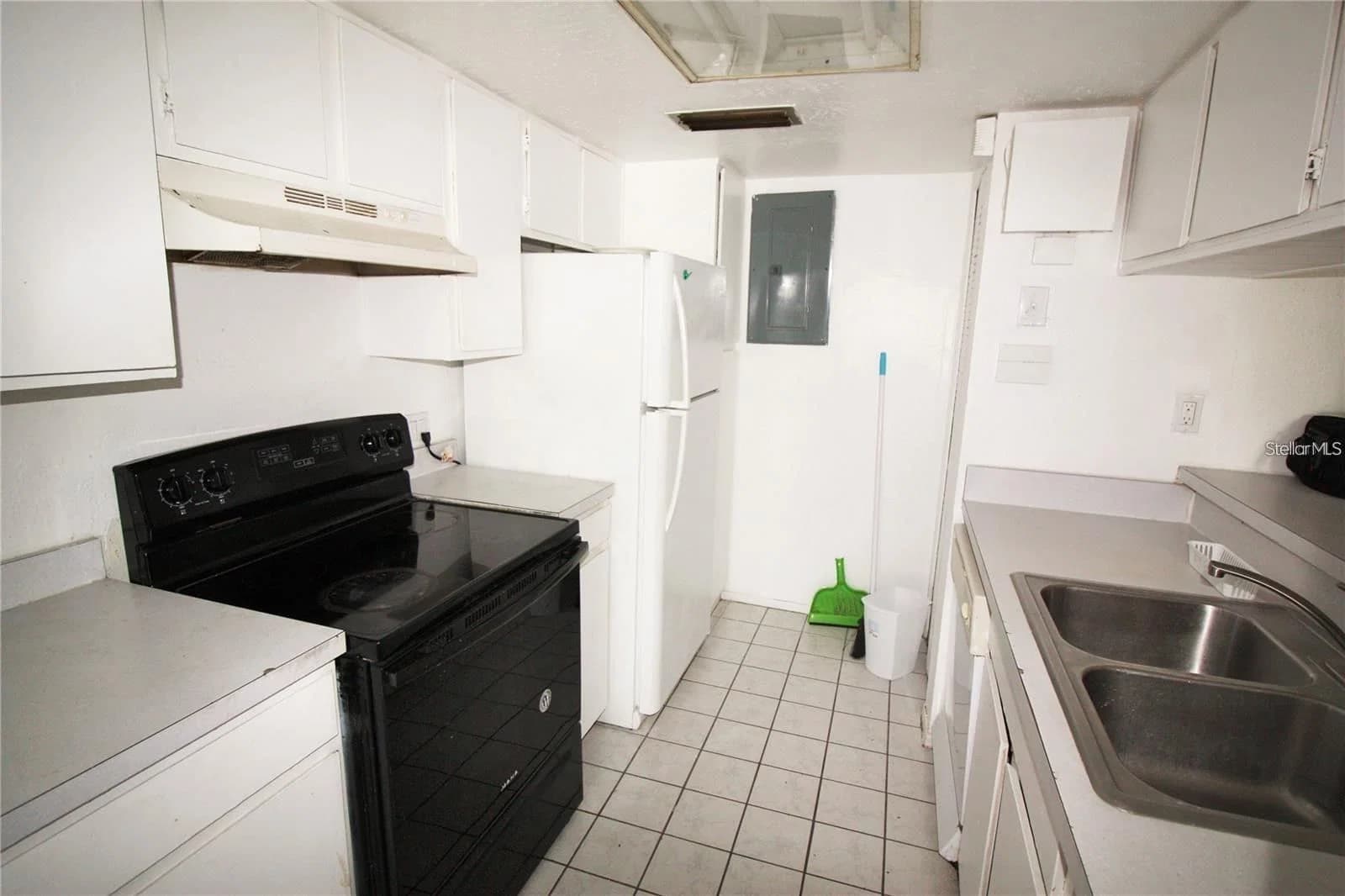 2117 LYME BAY Drive #604, Orlando, FL 32839 2