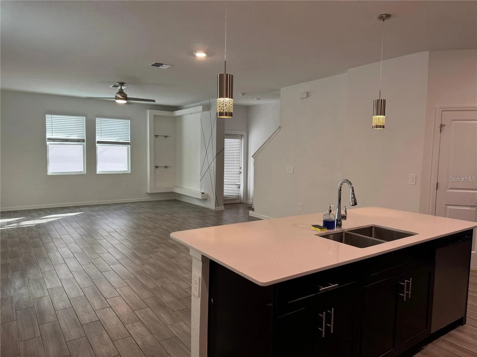 1660 CROSS PRAIRIE 4