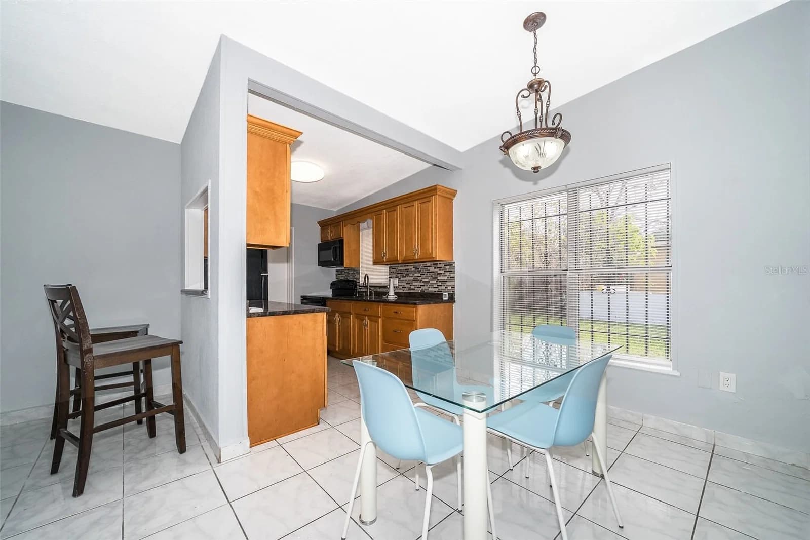 1213 LAWNE, Orlando, FL 32808 3