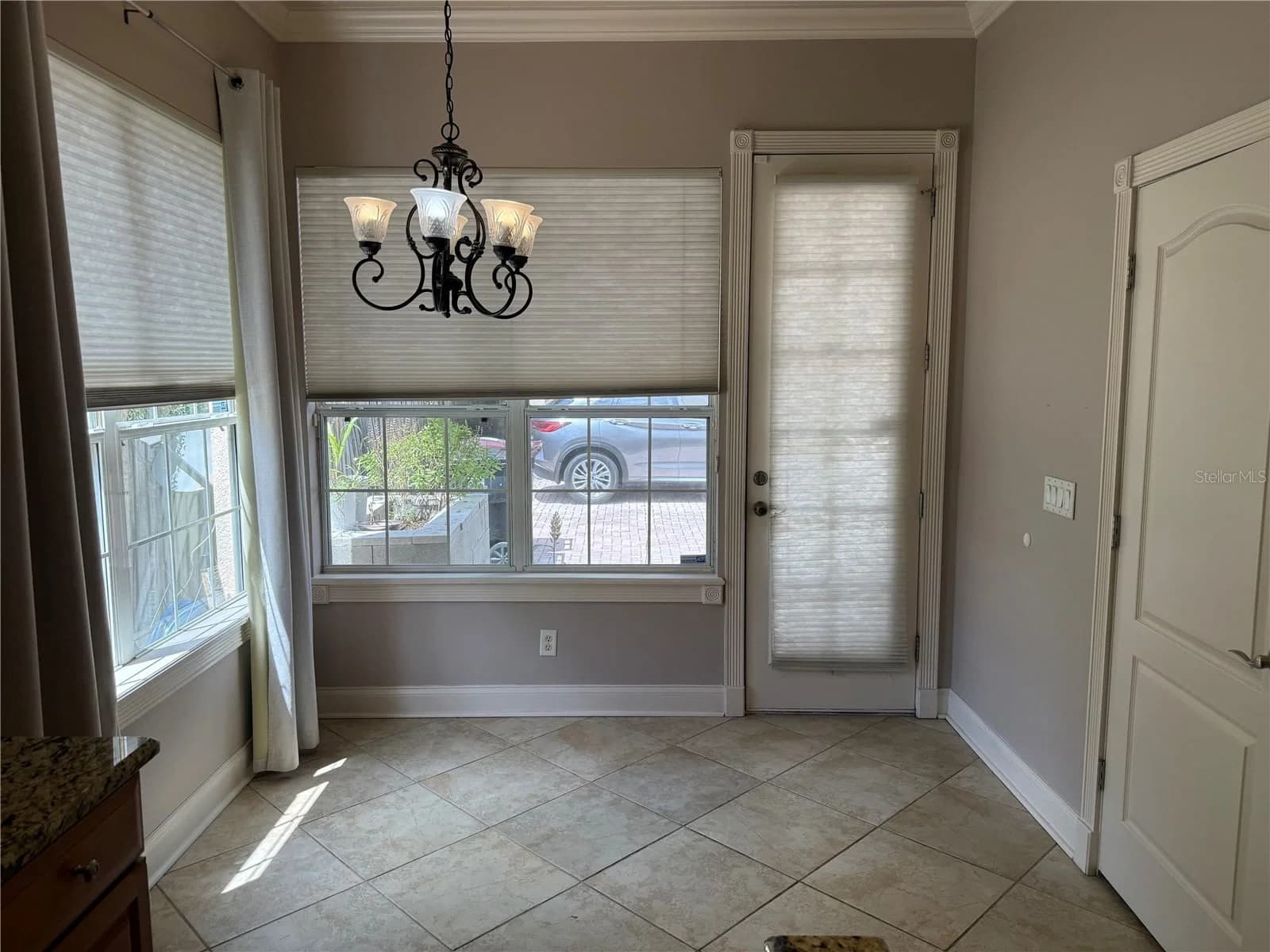 2821 CENTRAL Boulevard #2821 4