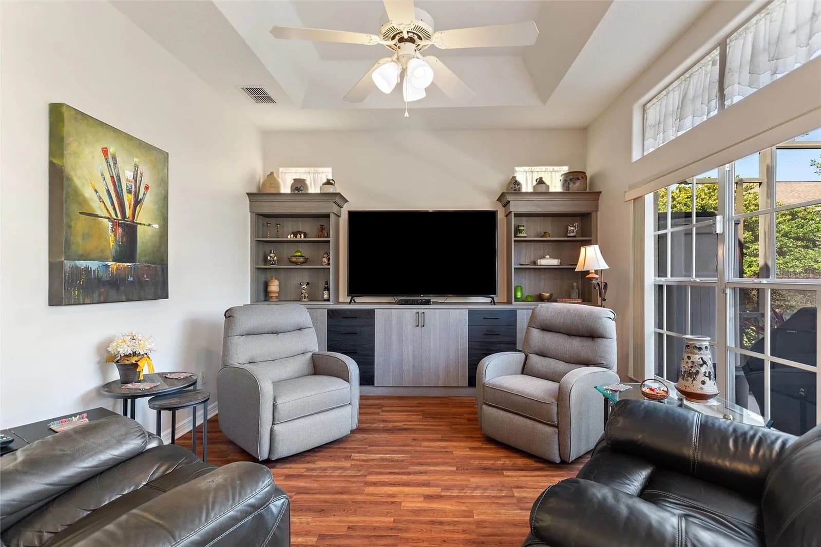 100 MOSS LN 4