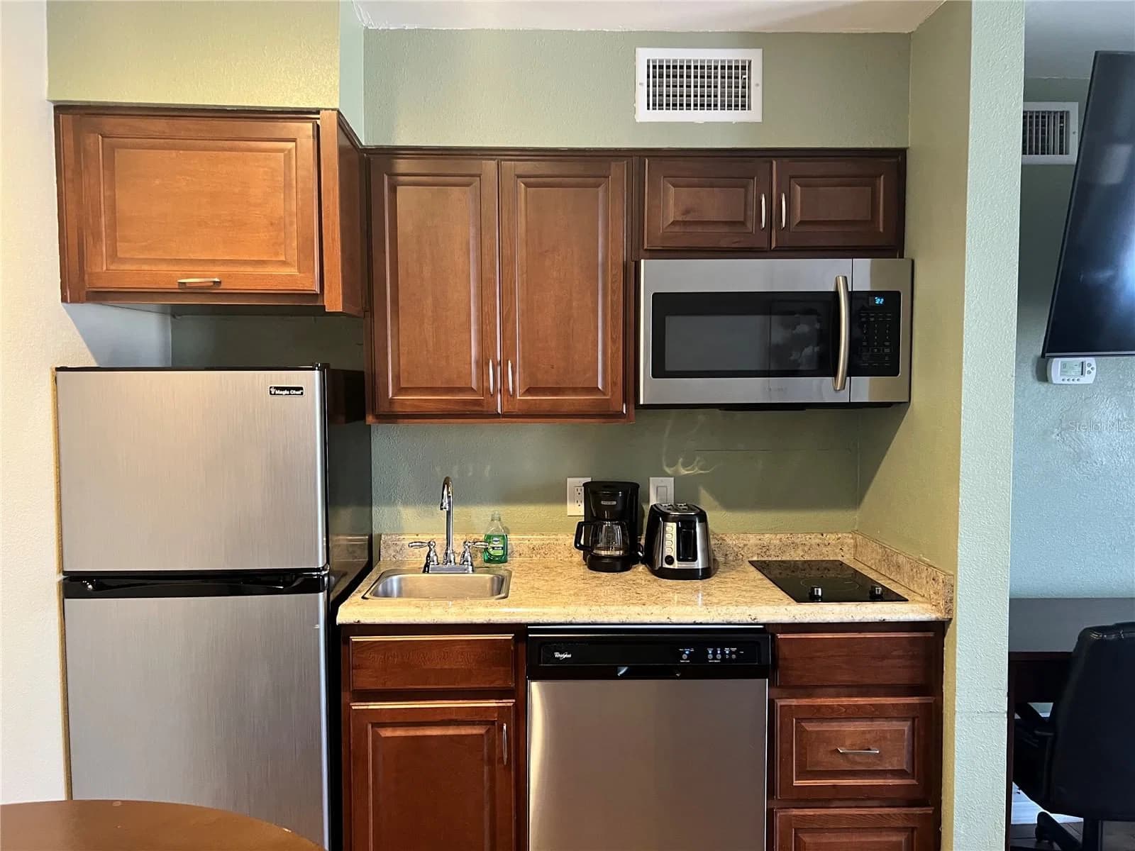 3100 PARKWAY Boulevard #611 4