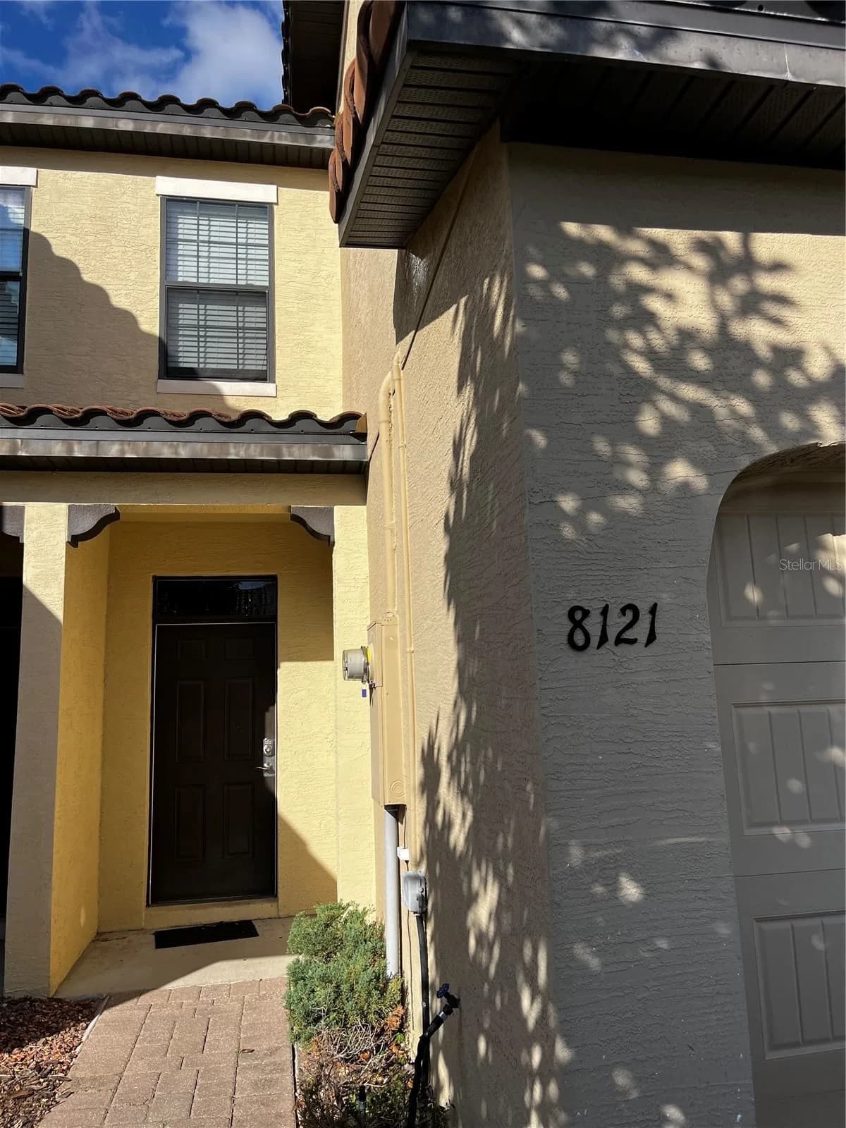8121 ROSEVILLE 5