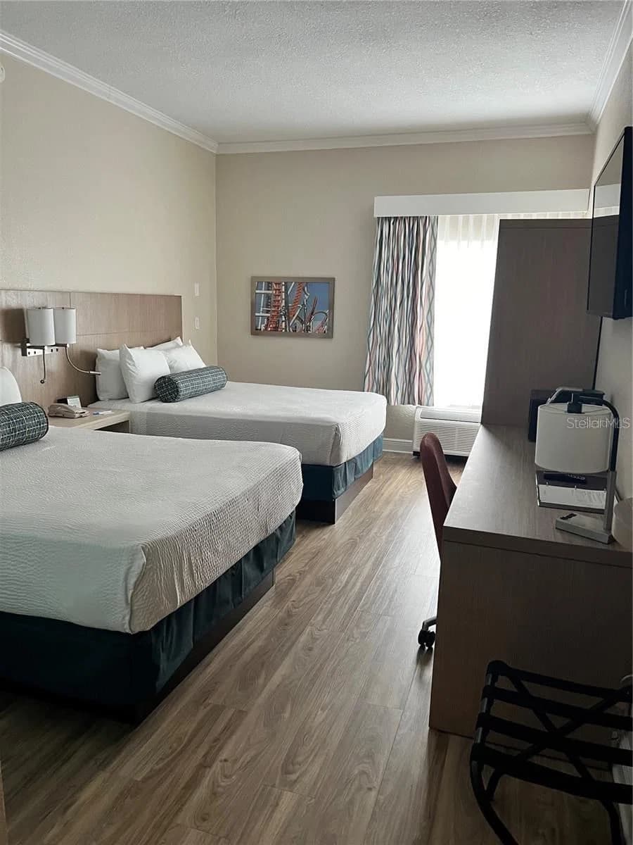 3000 MAINGATE Lane #228 4