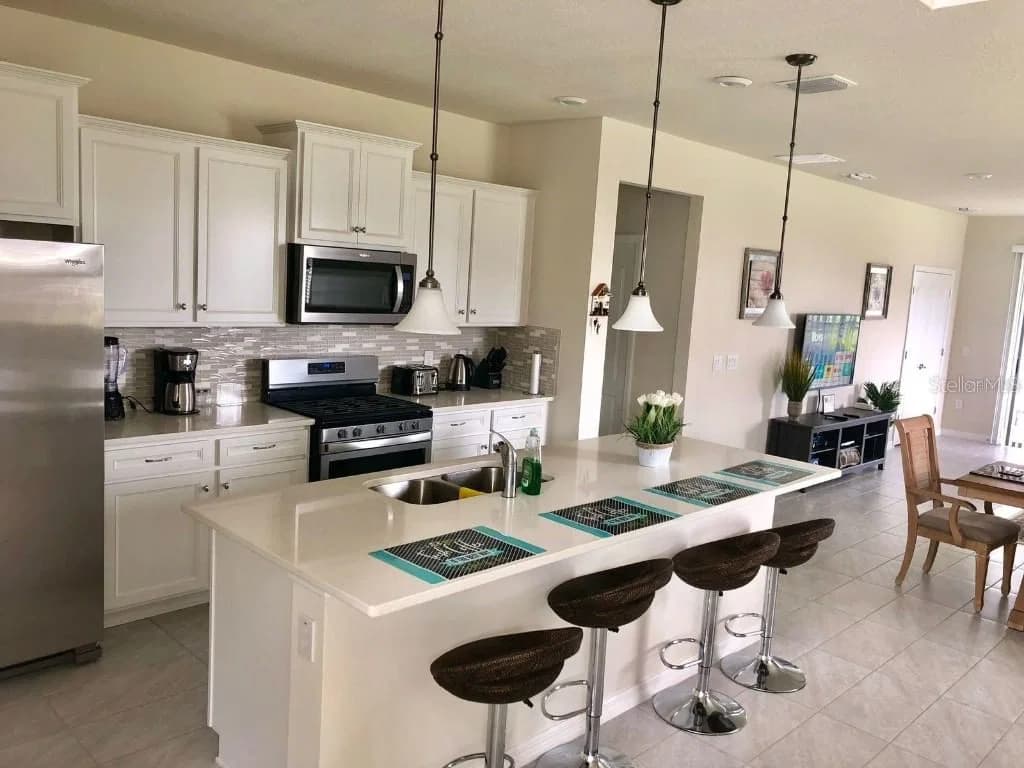 5465 MISTY OAK 3