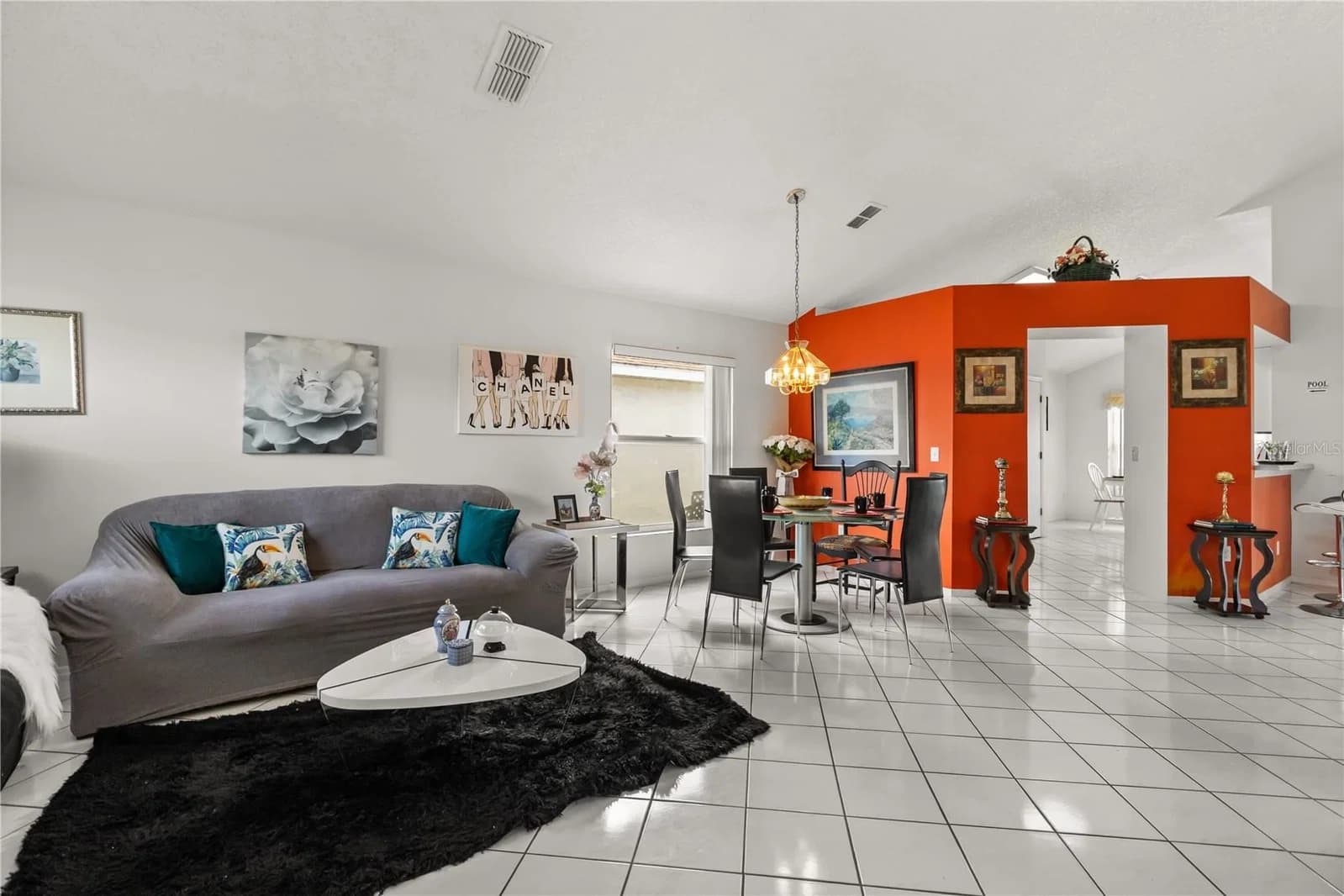 2703 CHATHAM 4