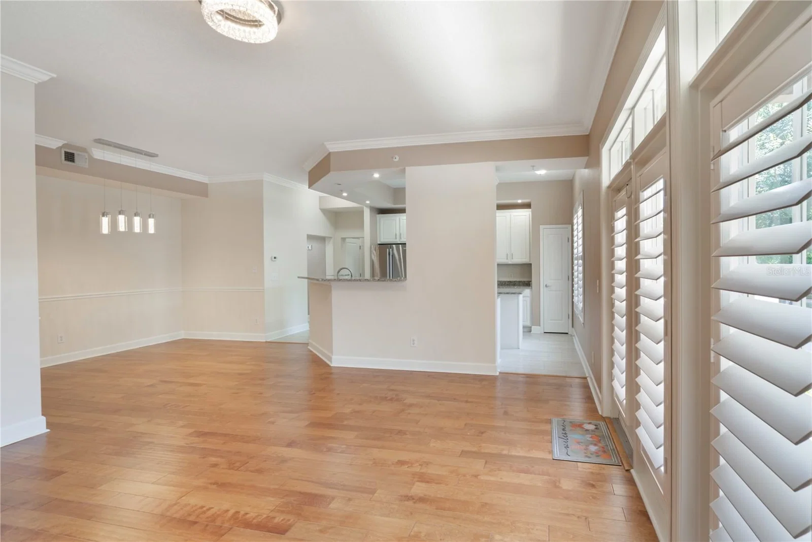 1231 WRIGHT Circle #108 5