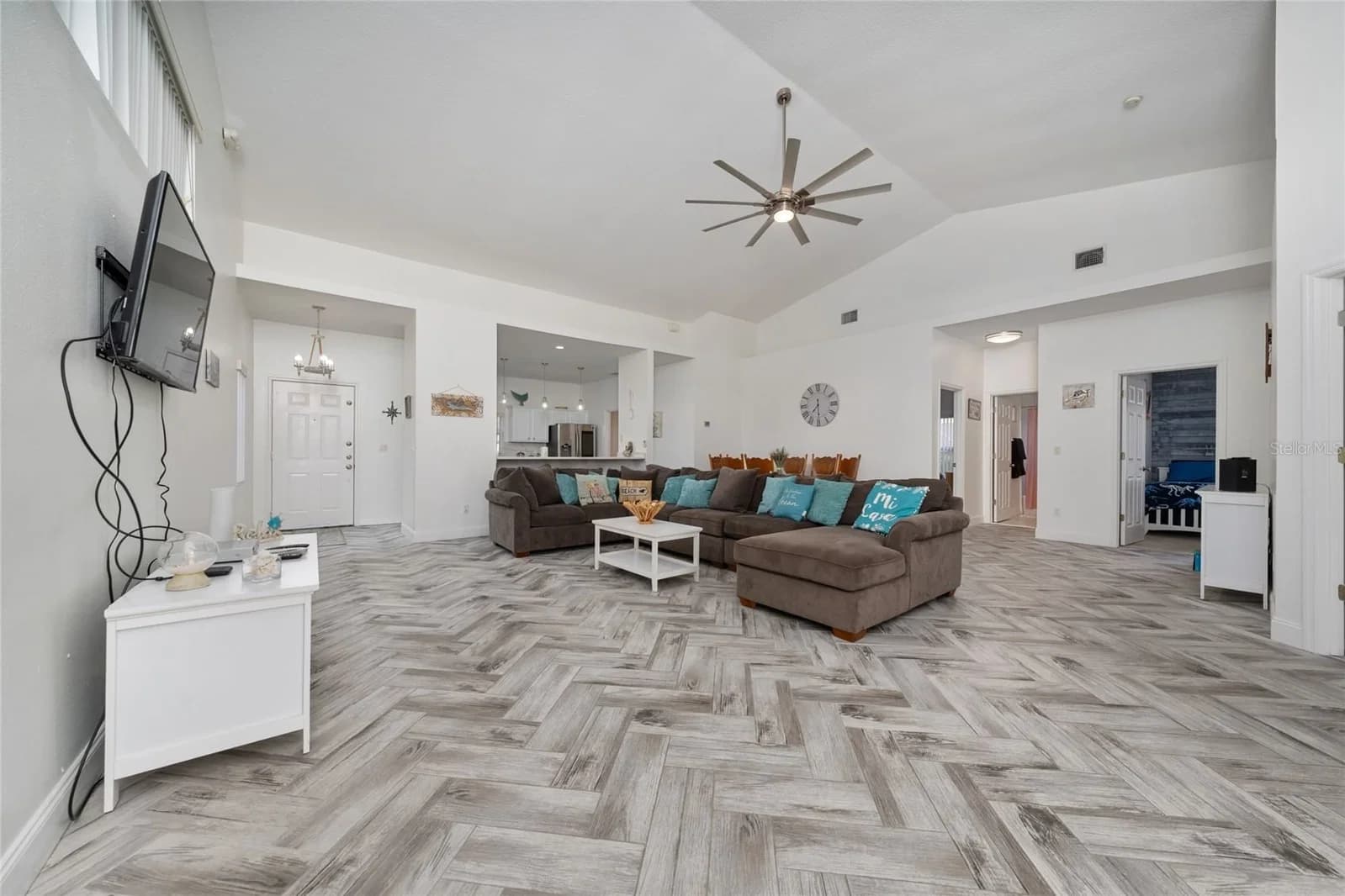 2902 PADDINGTON Way 5