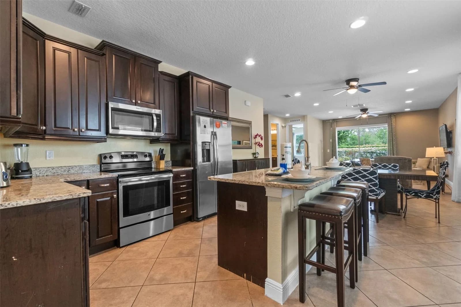 551 LASSO Drive 4