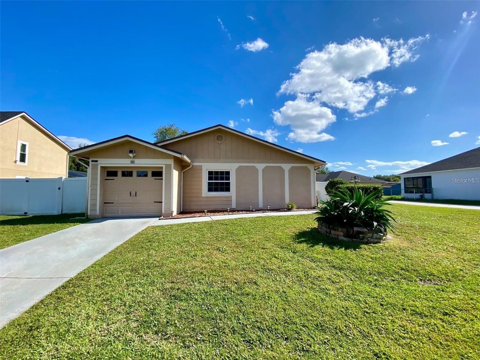880 NELSON Drive, Kissimmee, FL 34758 2