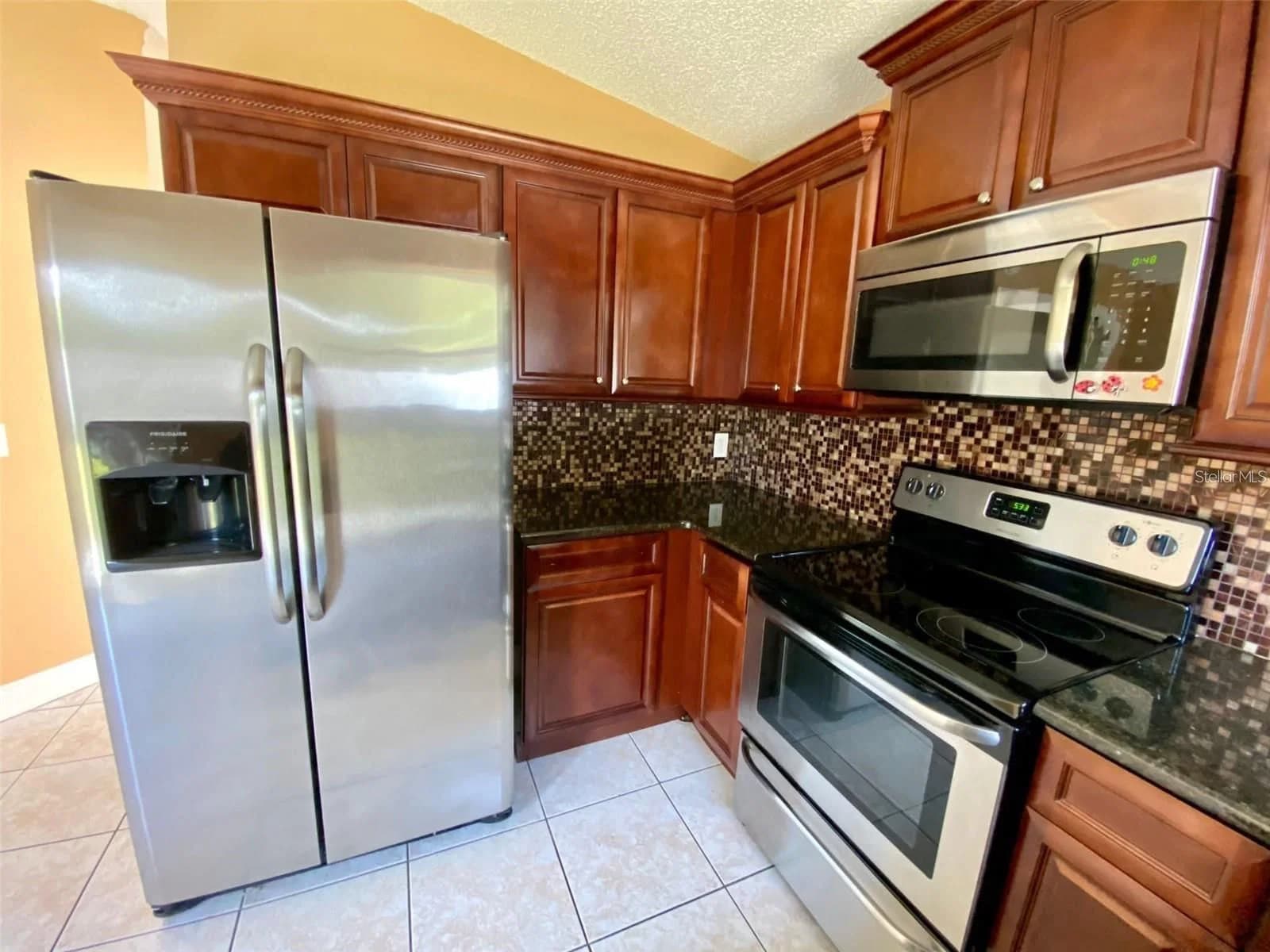 880 NELSON Drive 5