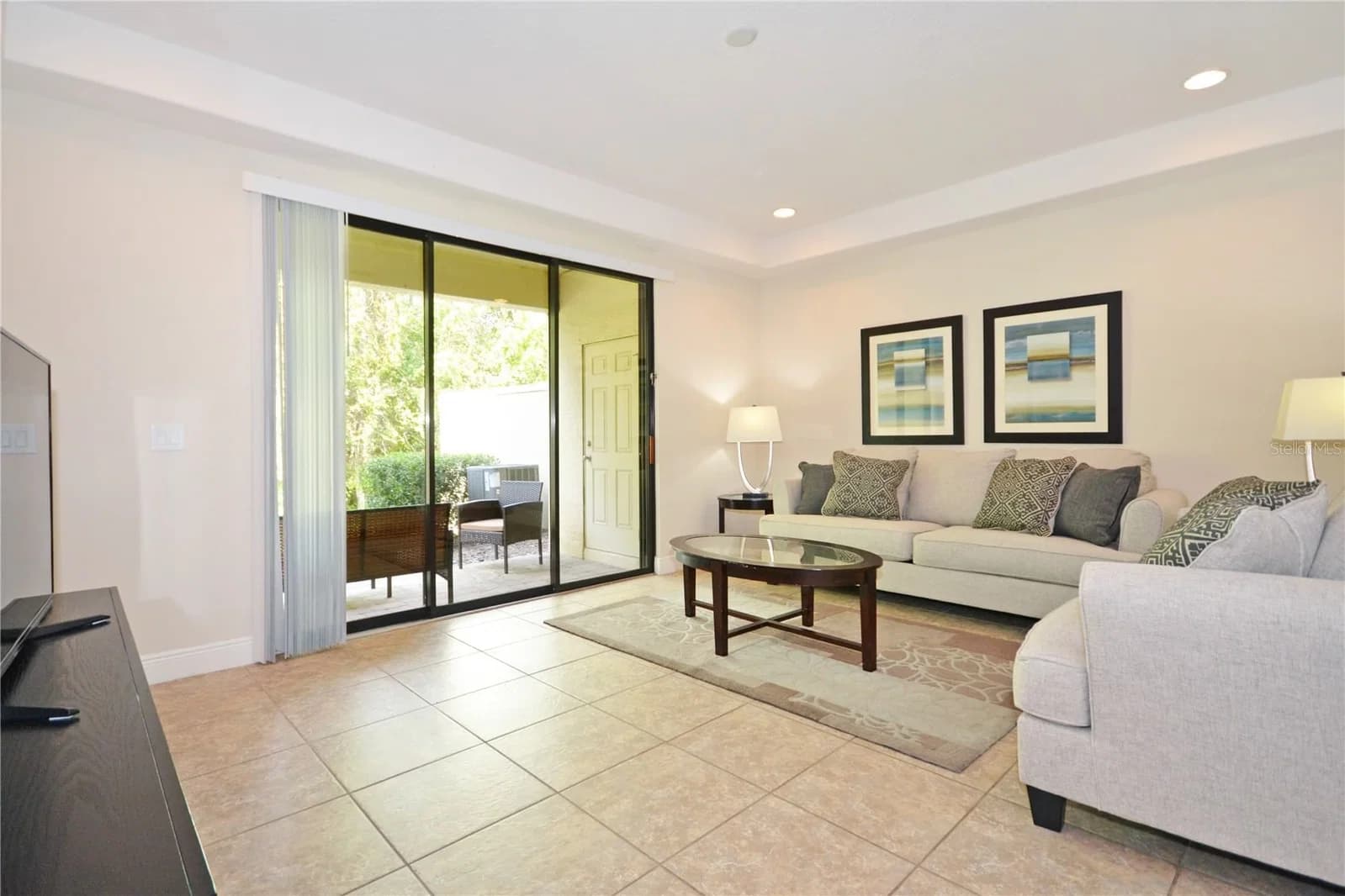 8211 ROSEVILLE 4