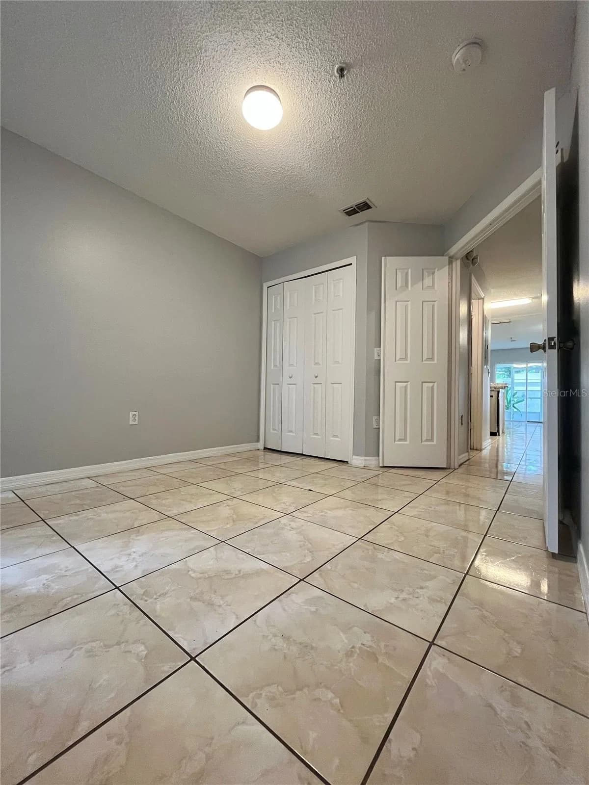 1647 WINDSOR OAK 4