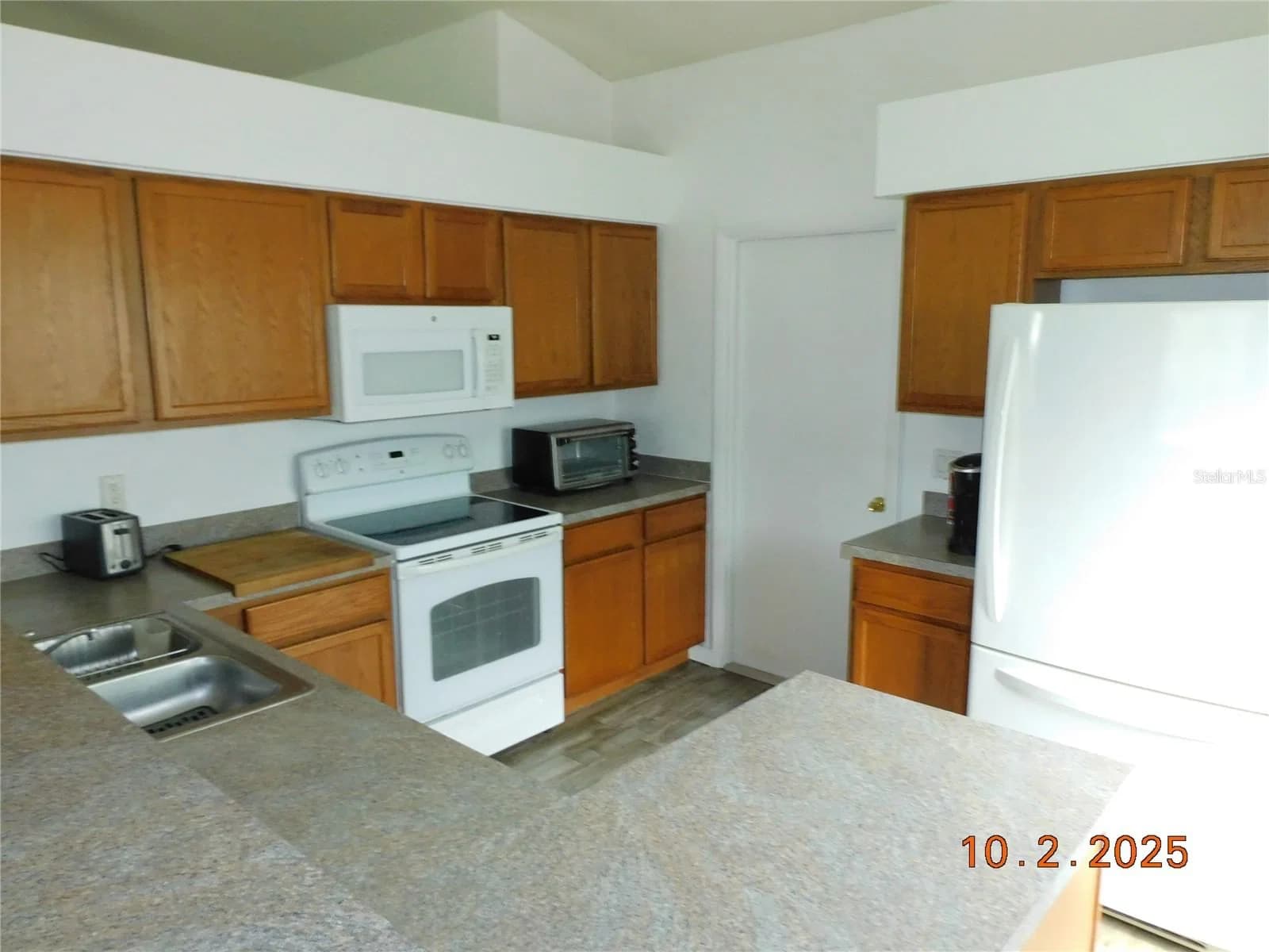 2542 CAMPHORWOOD, Kissimmee, FL 34744 2