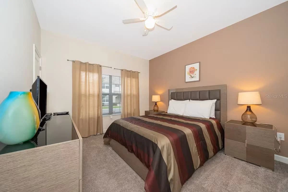 4905 WINDERMERE 4