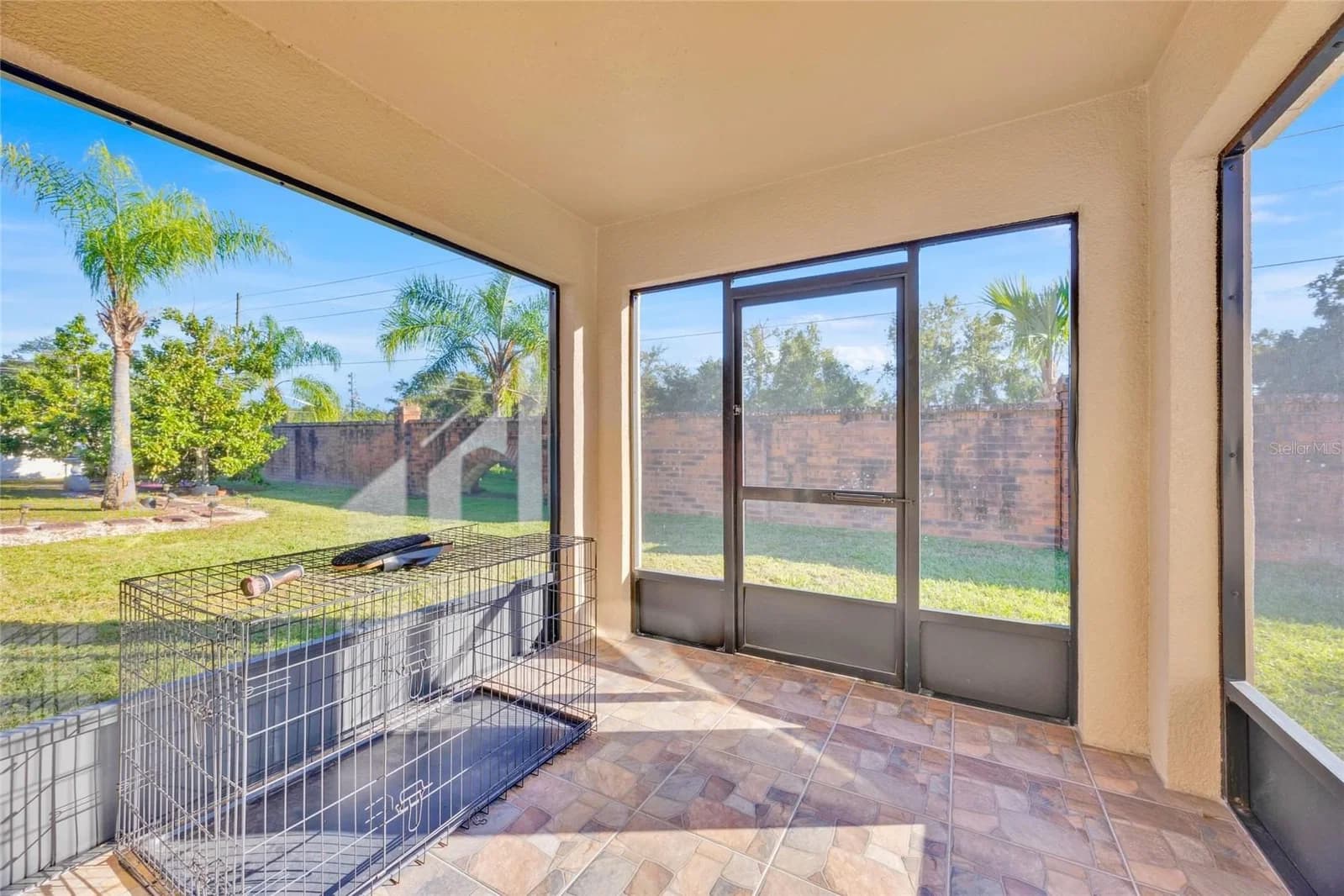 4647 CAVERNS 4