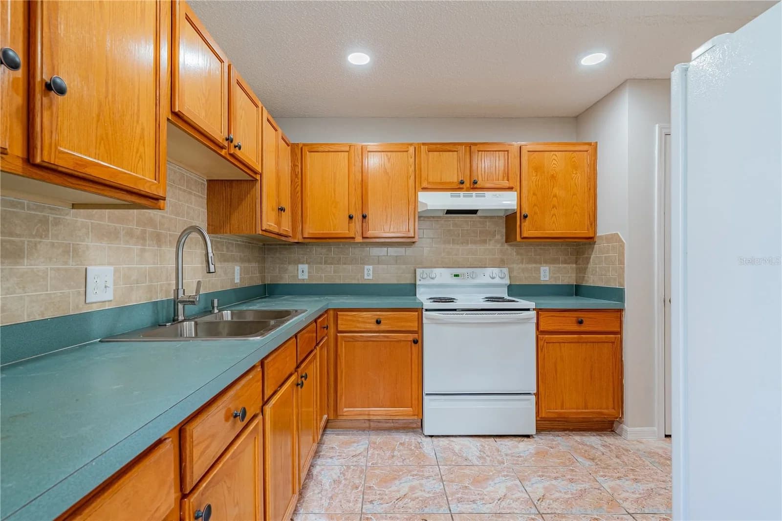 746-748 MINK CT 5