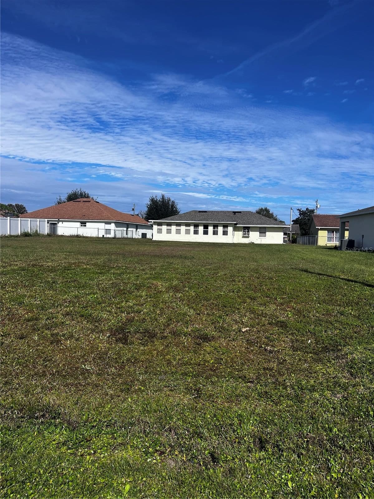 725 LEONARDO, Kissimmee, FL 34758 2
