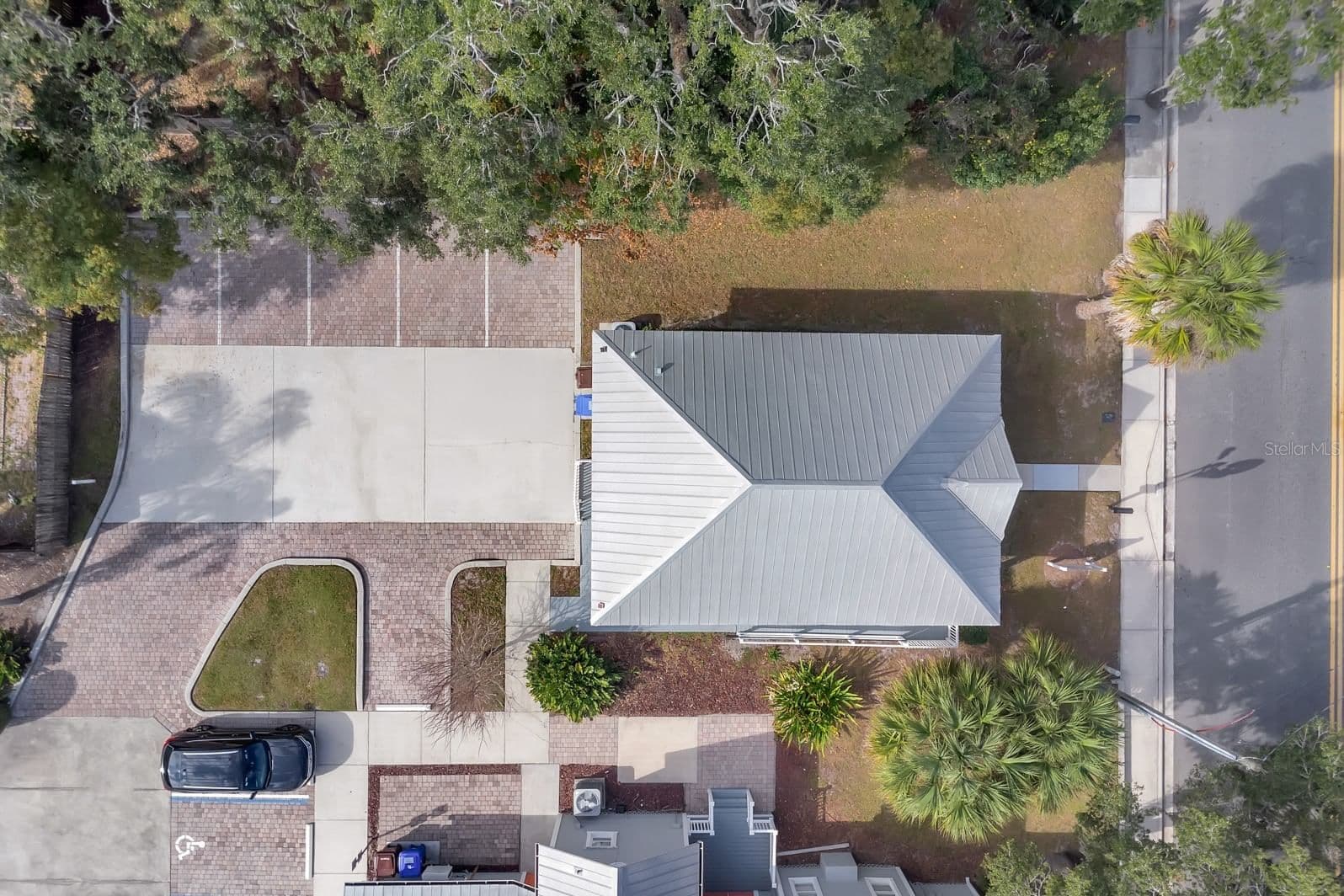 808 MABBETTE, Kissimmee, FL 34741 3