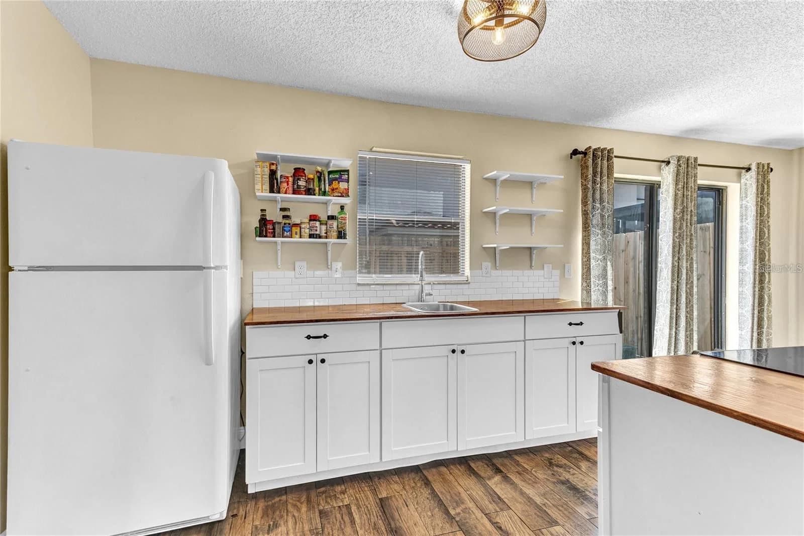 1631 LITTLE FALLS Circle #92 5