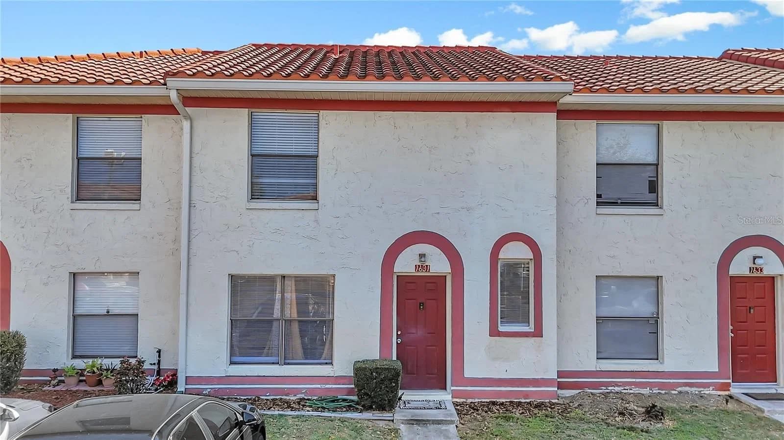 1631 LITTLE FALLS Circle #92, Orlando, FL 32807