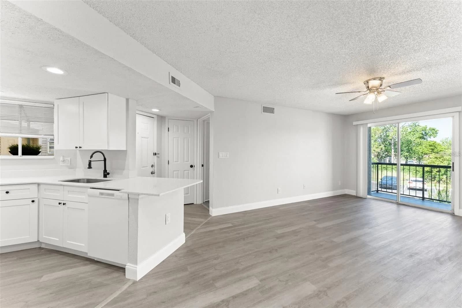 1932 LAKE ATRIUMS Circle #69, Orlando, FL 32839 2