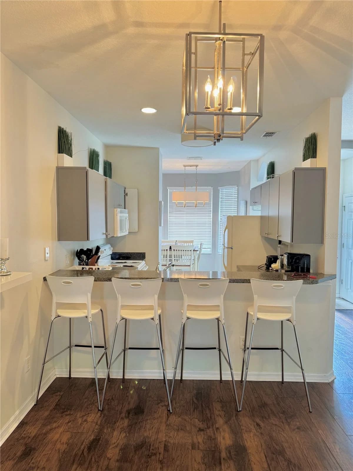 1150 BEACH 5