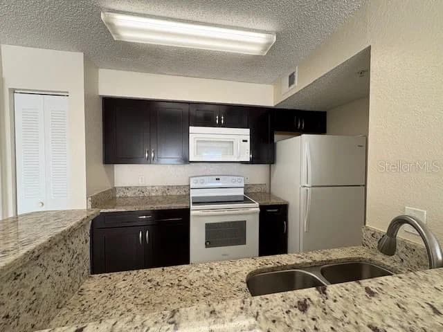 2210 GRAND CAYMAN 4