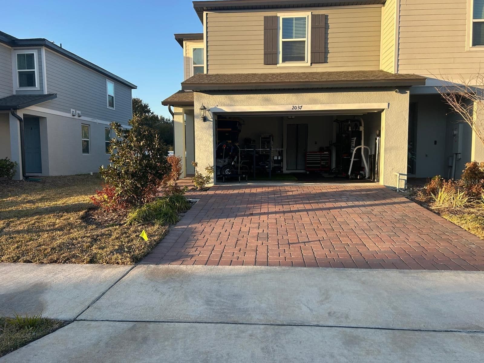 2037 CRAPE JASMINE Lane, Orlando, FL 32824 3
