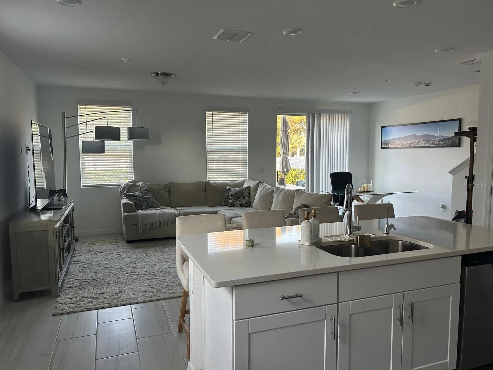 2037 CRAPE JASMINE Lane 4