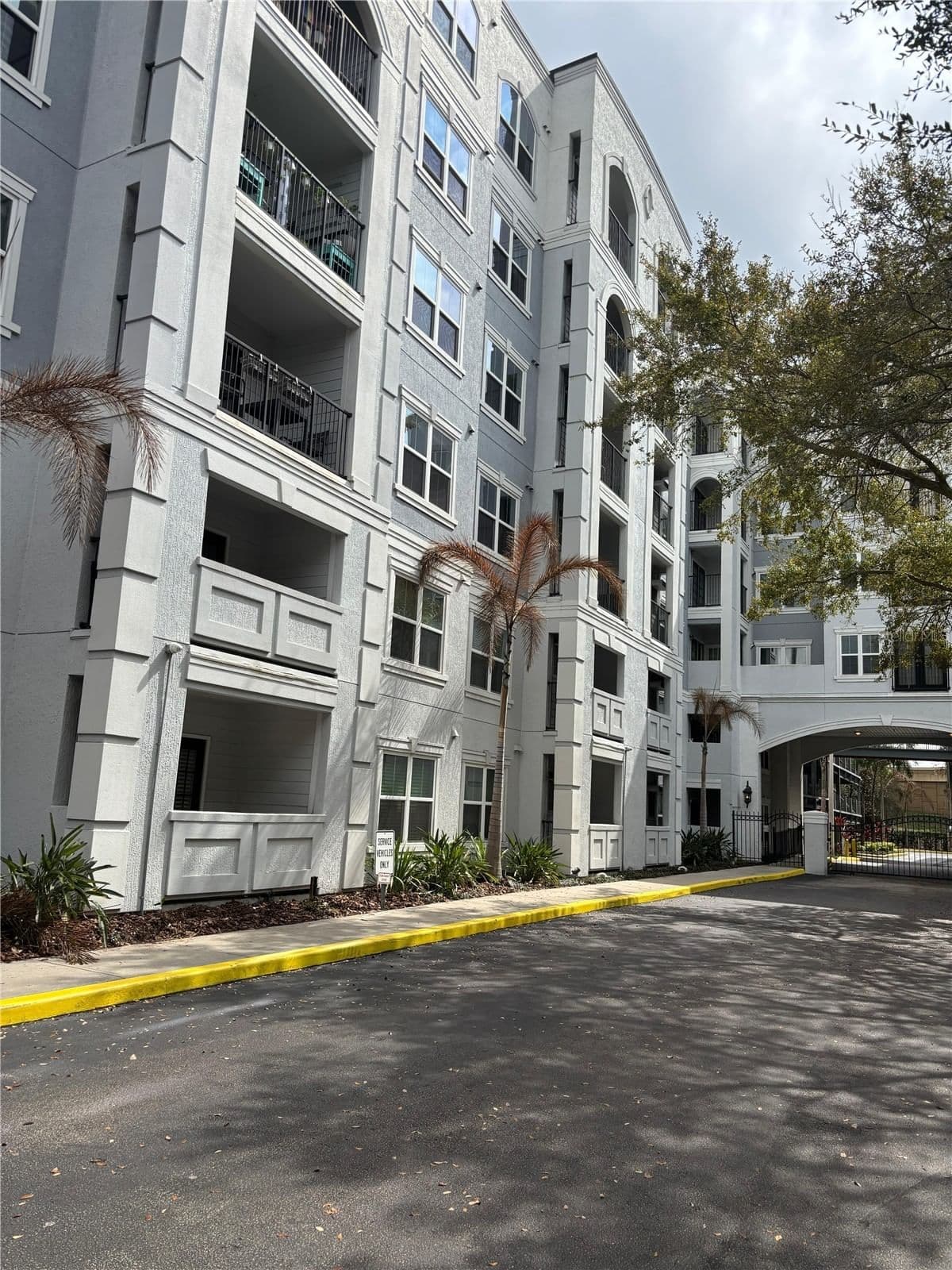 300 SOUTH Street #6004, Orlando, FL 32801 2