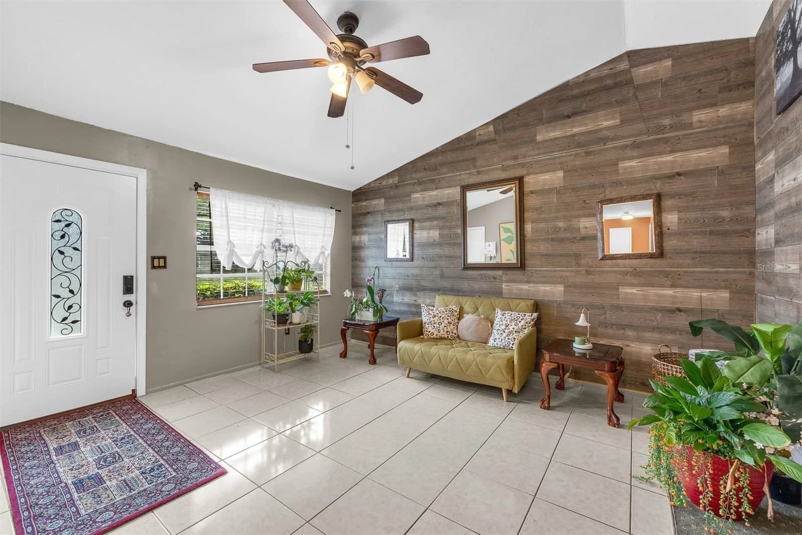 8509 LYONIA Drive 5