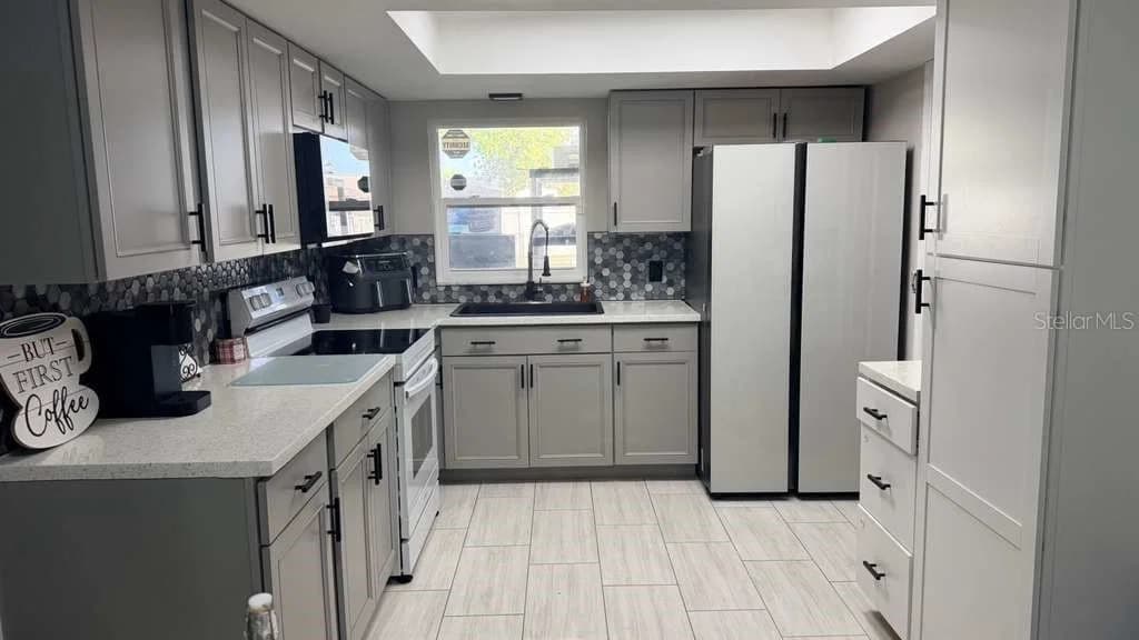 1420 MYRNA, Kissimmee, FL 34744 3