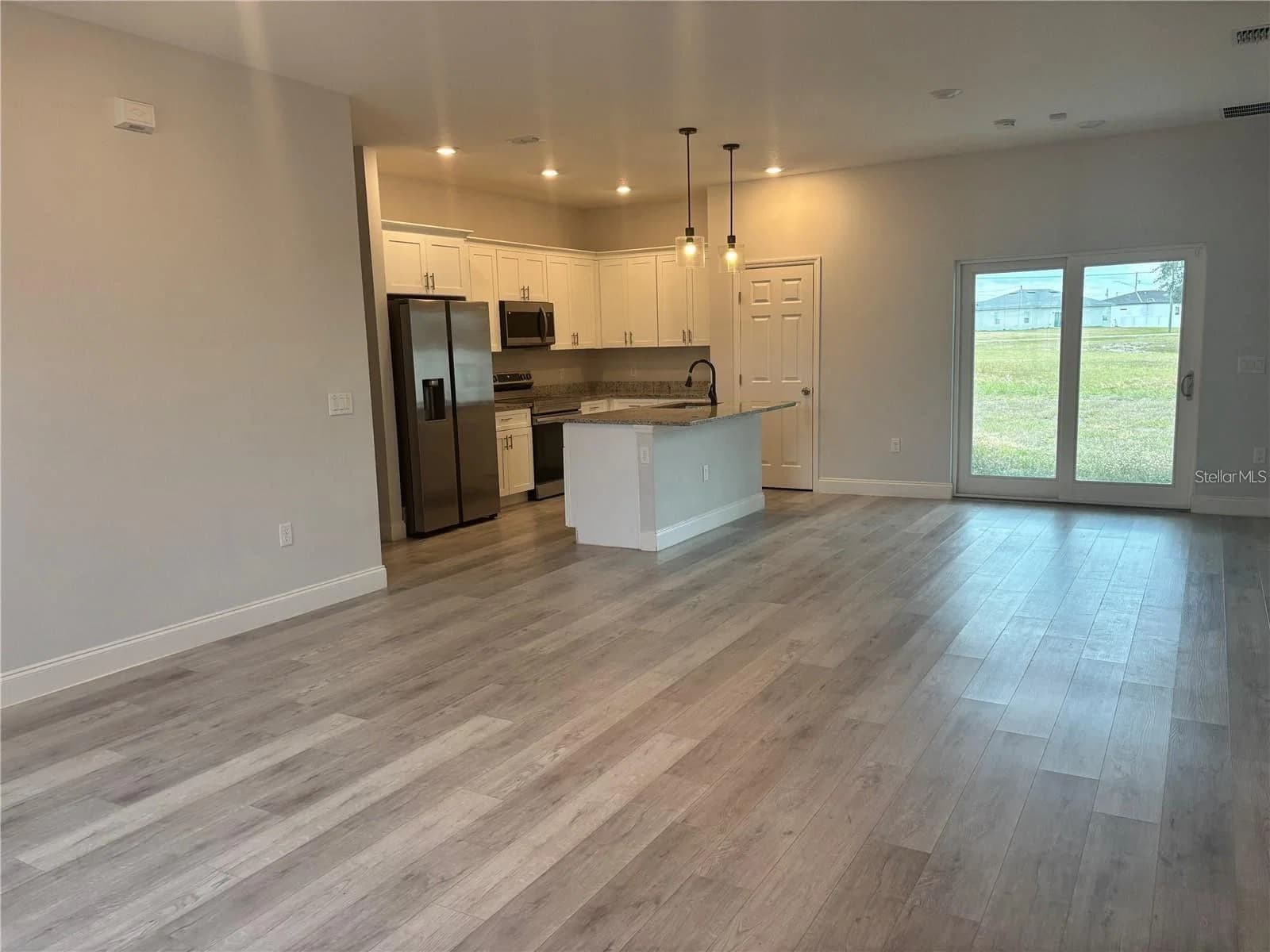 423 CHURCHILL, Kissimmee, FL 34759 2