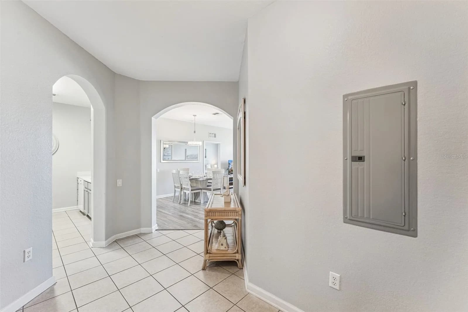 4862 CAYVIEW Avenue #403 5