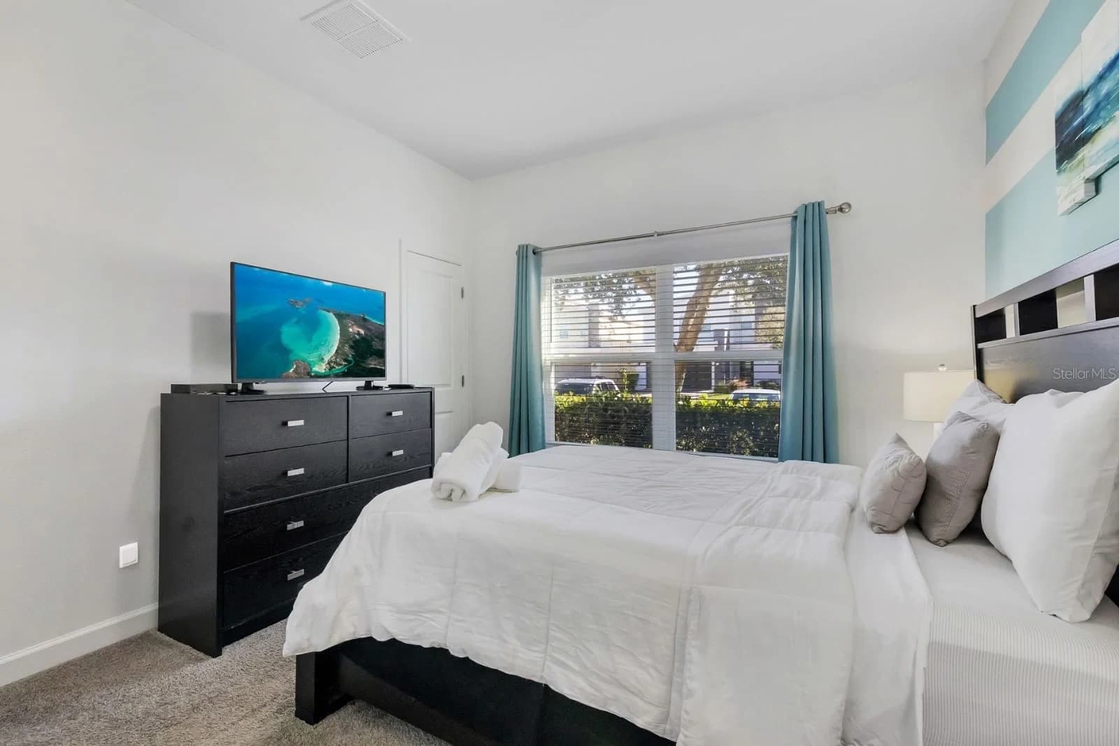 680 PEBBLE BEACH 5