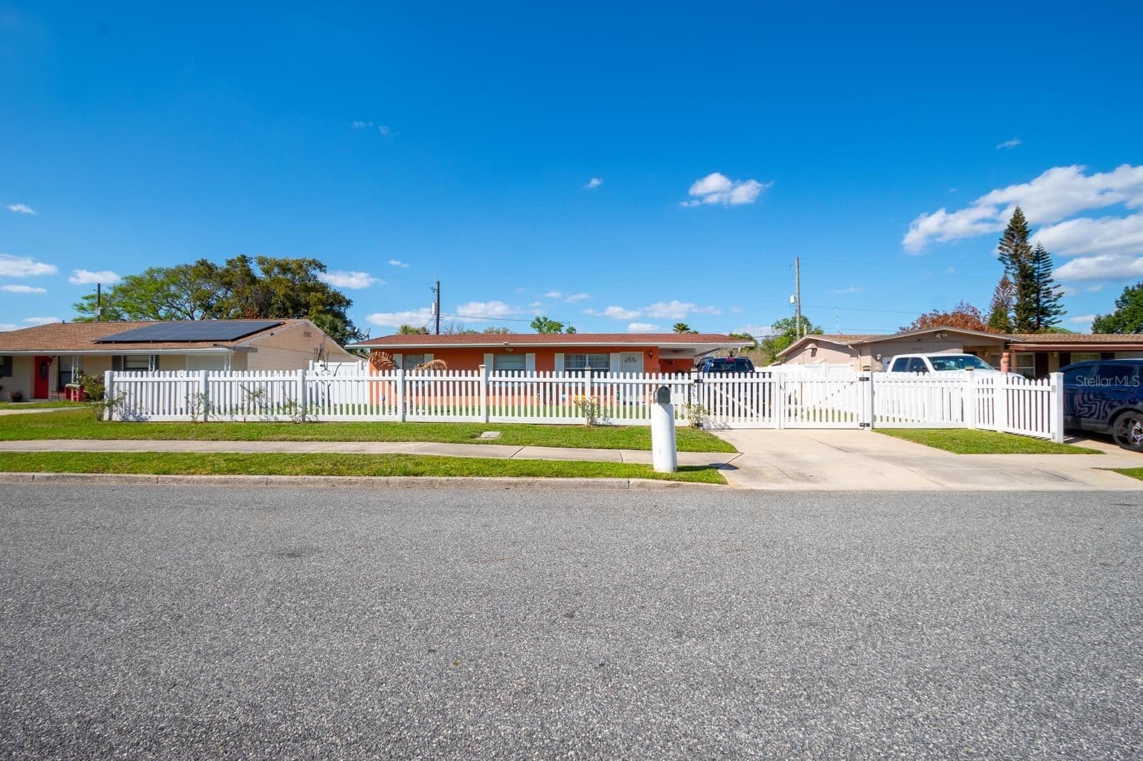 4401 EDGEBROOK, Orlando, FL 32809 3