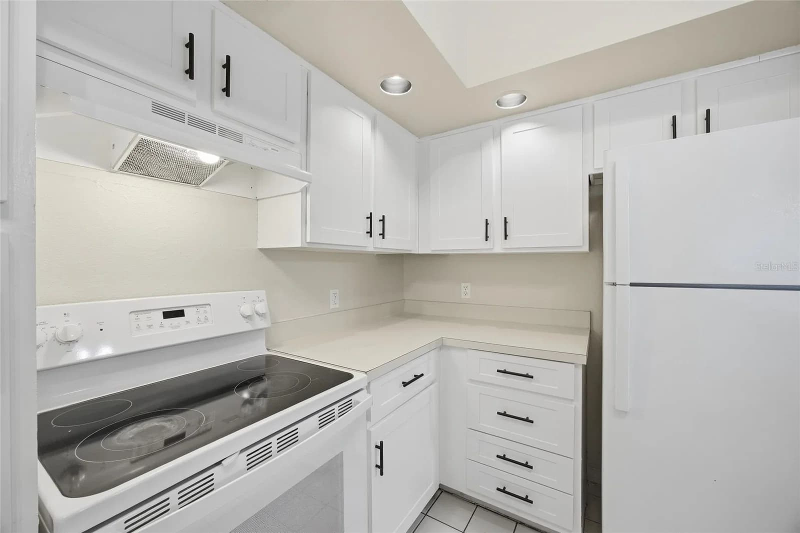 4532 COMMANDER Drive #2132 5