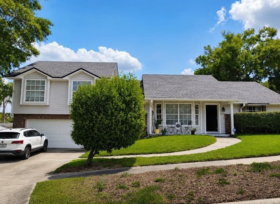 9120 QUEEN ELIZABETH Court, Orlando, FL 32818