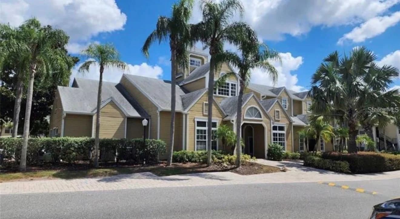 1025 HIAWASSEE Road #2216, Orlando, FL 32835 2