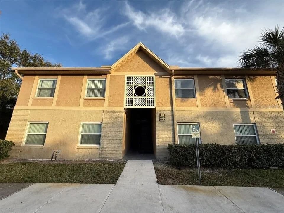 9909 SWEEPSTAKES Lane #4, Orlando, FL 32837