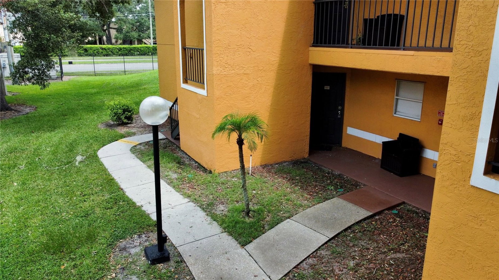 4548 COMMANDER Drive #1412, Orlando, FL 32822 2