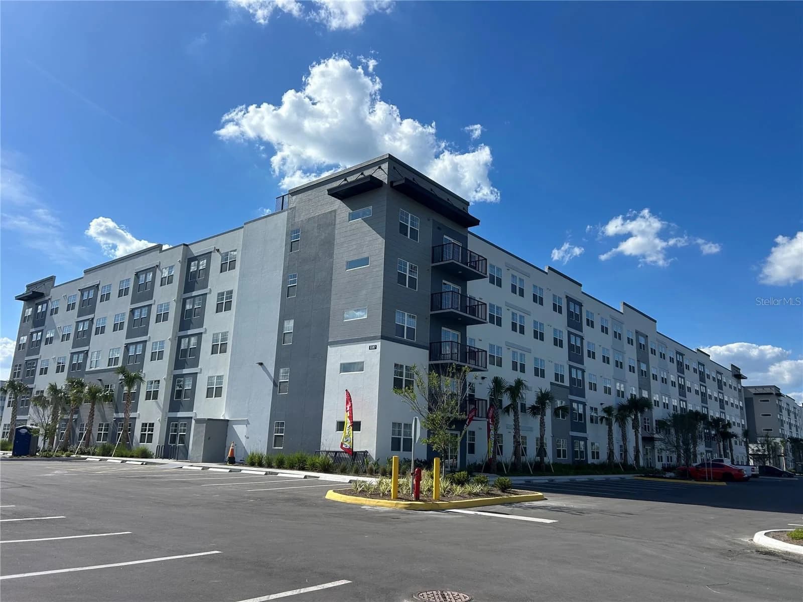 5587 MILLENIA Boulevard #202, Orlando, FL 32839 2