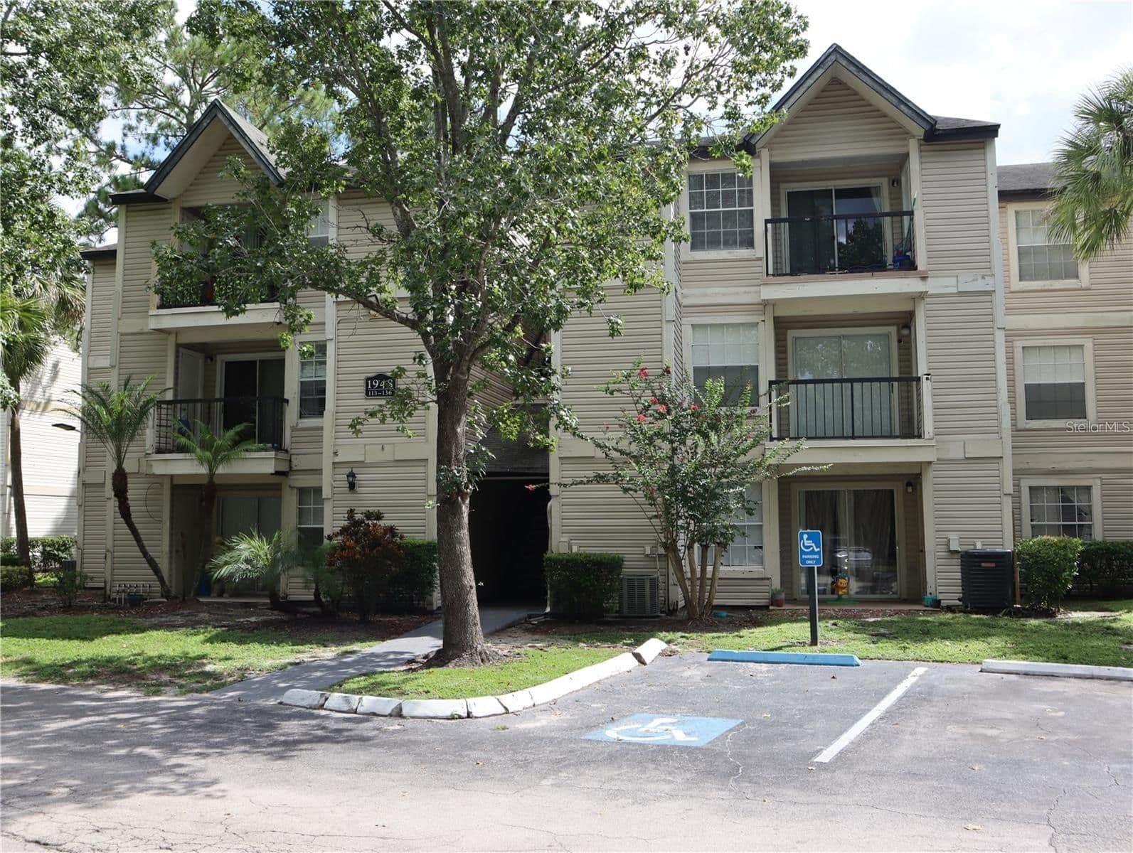 1948 LAKE ATRIUMS Circle #118, Orlando, FL 32839